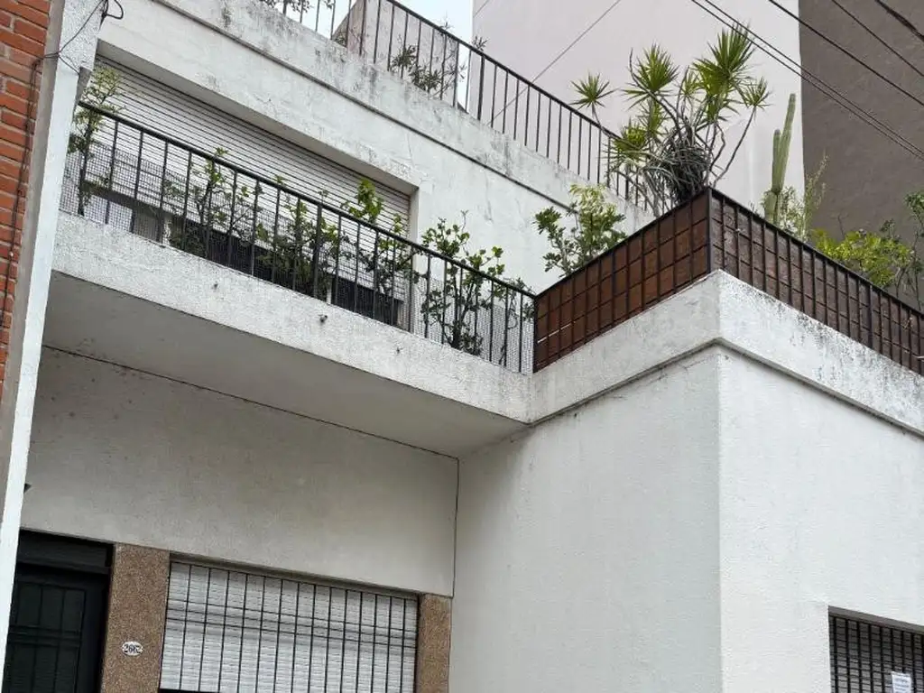 Foto de Departamento de 3 ambientes al frente tipo PH, imagen 1
