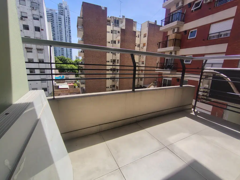Foto de Departamento 2 ambientes contrafrente con balcón, imagen 2