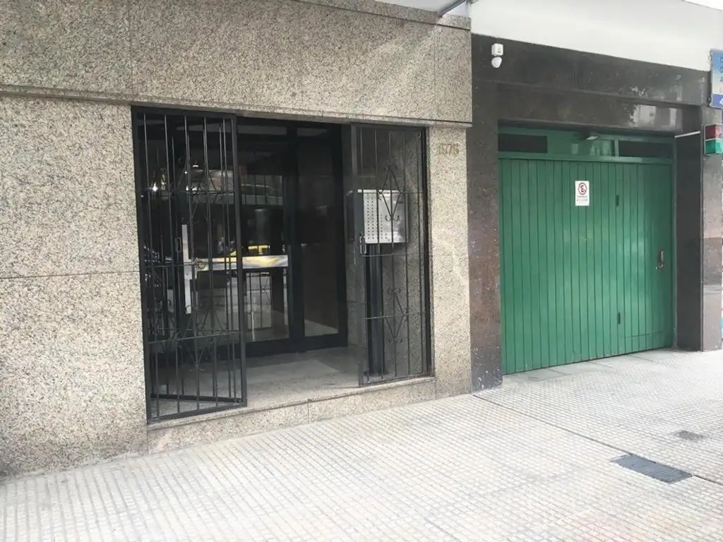Foto de Re-tasado! Cochera fija a una cuadra del Congreso, imagen 1