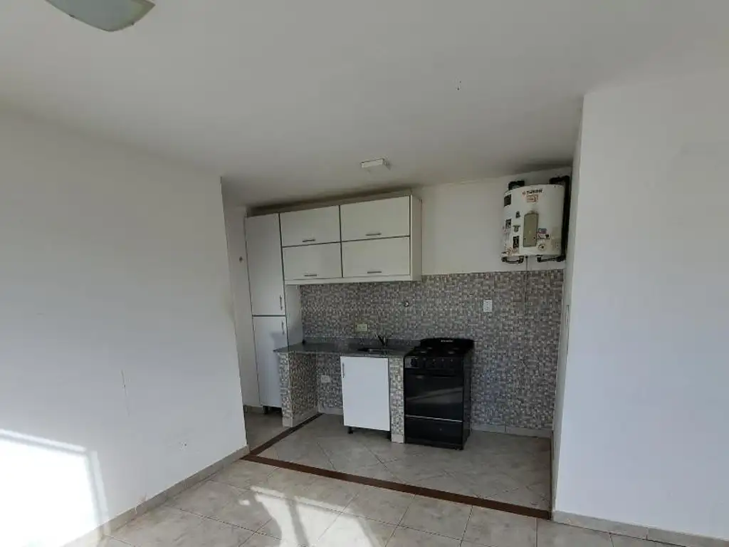 Foto de Alquiler depto. 2 ambientes. Quilmes Oeste. Cochera opcional, imagen 1