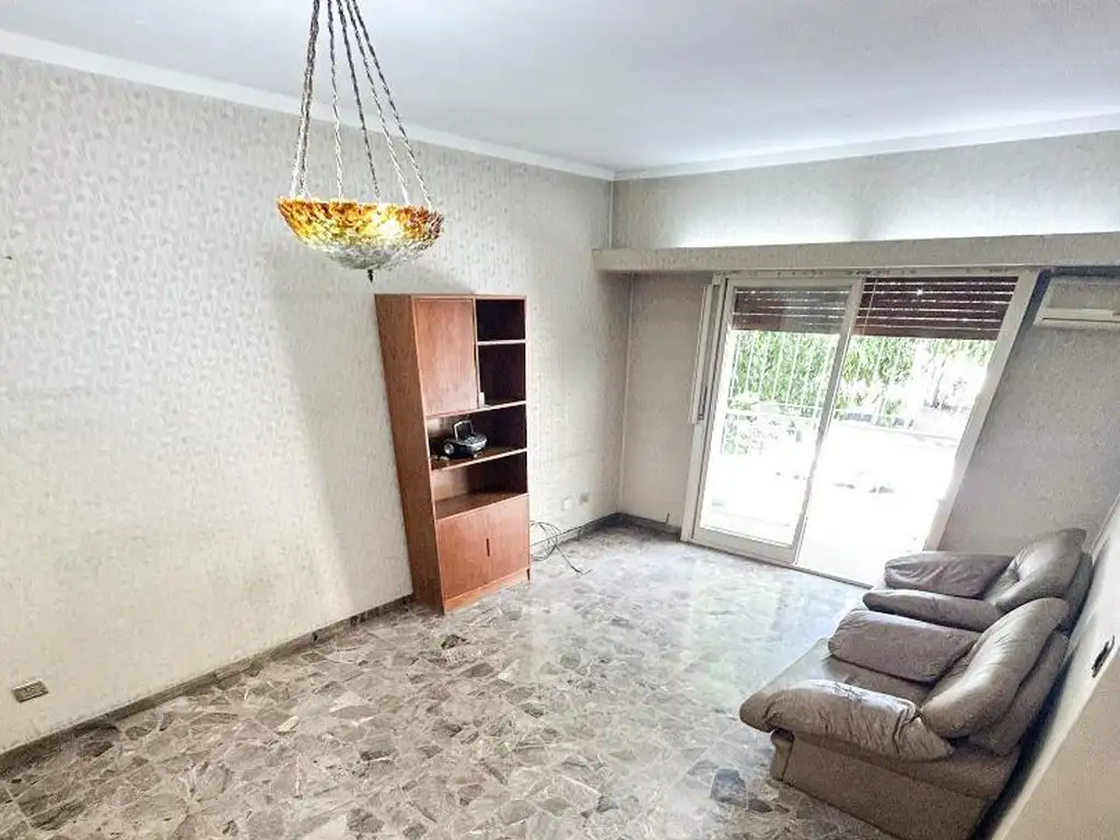 Foto de RETASADO! Departamento de 3 ambs fte con dep y balc corrido, imagen 3
