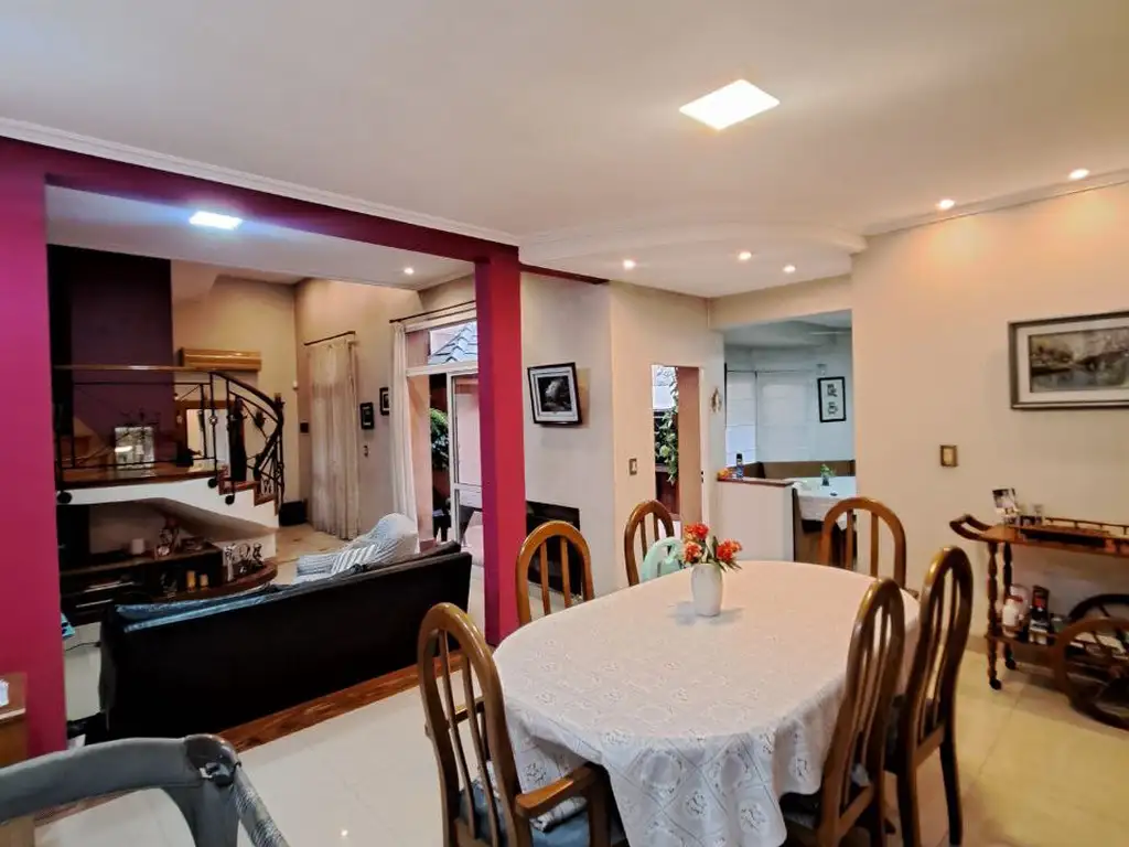 Foto de VENDE CASA LOTE PROPIO CON LOCAL en Flores, imagen 1
