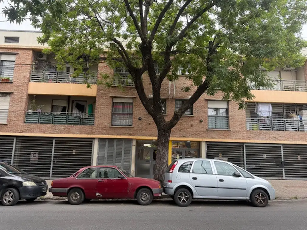 Foto de 2 AMPIOS AMBIENTES DE 60 M2 EN PLANTA BAJA CON BAÑO PARA, imagen 1