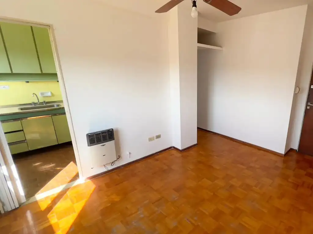 Foto de Departamento de 2 Ambientes, super Luminoso, muy buen estado, imagen 1