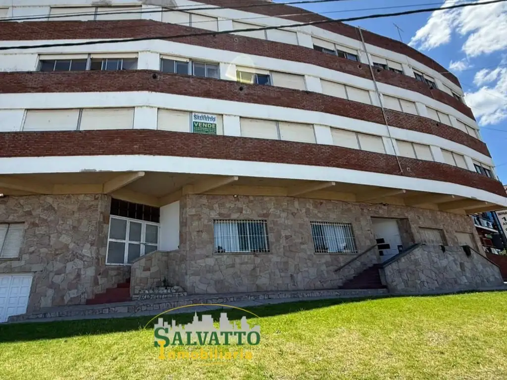 Foto de DEPARTAMENTO EN VENTA DE 4 AMBIENTES FRENTE AL MAR EN PUNTA MOGOTES, imagen 1