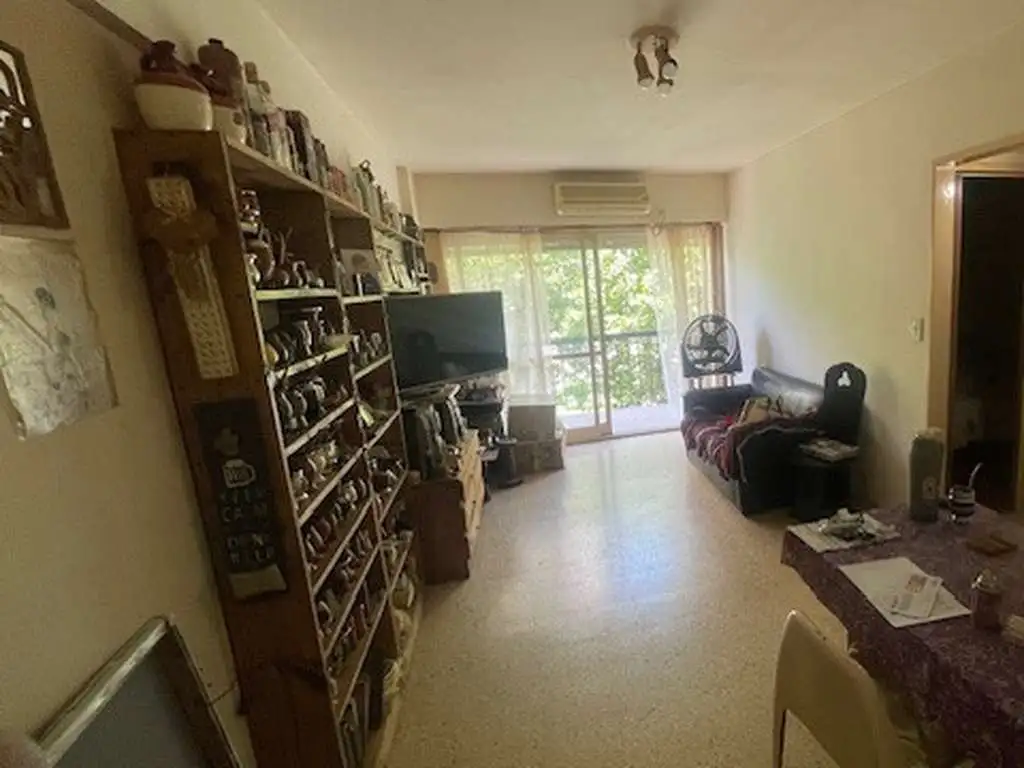 Foto de 2 amb. muy amplio al frente con balcon, imagen 3