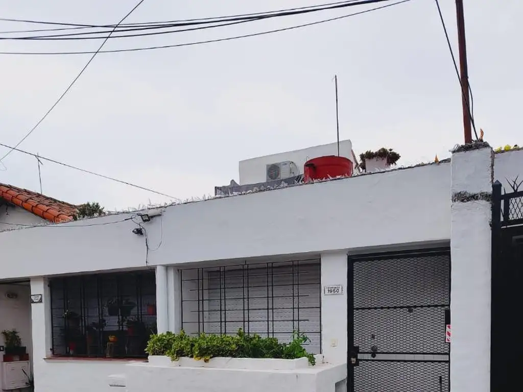 Foto de 2 AMBIENTES CASA PH PB AL FRENTE CON PATIO, imagen 1