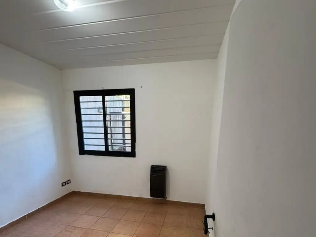 Foto de ALQUILER HERMOSO 2 AMBIENTES EN EZPELETA $450.000, imagen 2