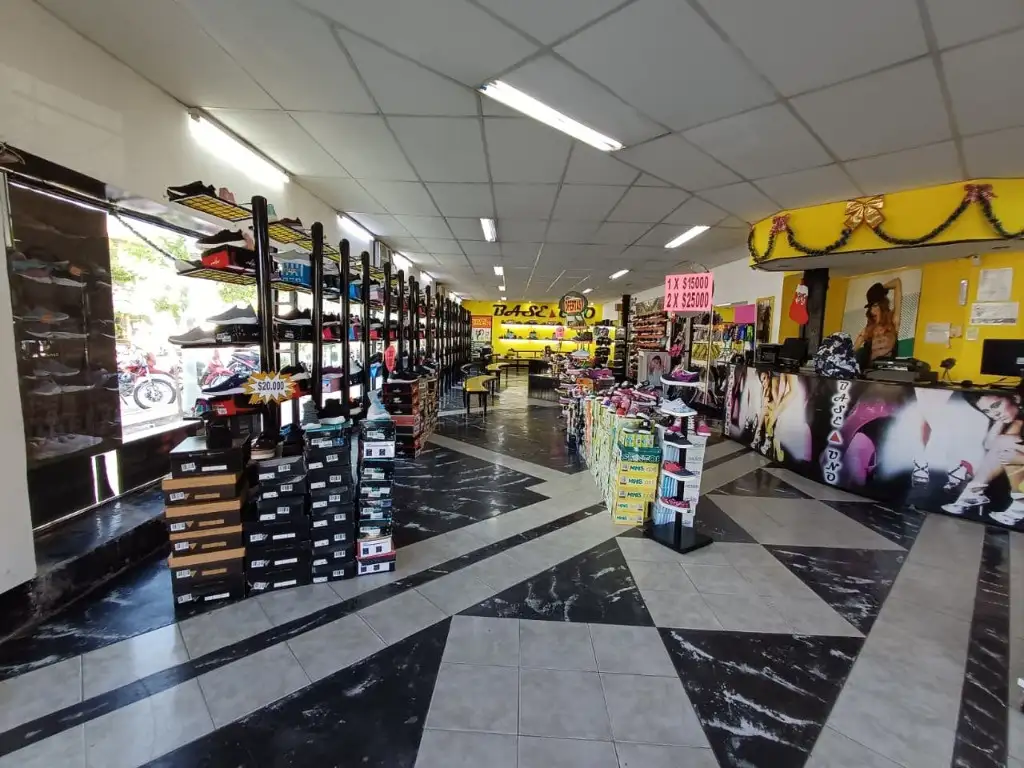 Foto de LOCALES - A LA CALLE - ZONA CENTRO, PRESIDENTE ROQUE SÁENZ PEÑA, imagen 3