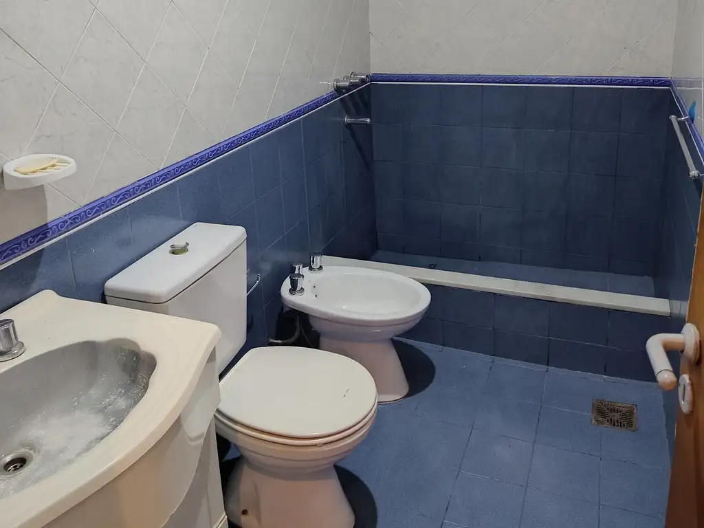 Foto de CASA APTA 2 FAMILIAS**SE ESCUCHA OFERTA** APTA CREDITO BANCARIO**, imagen 3