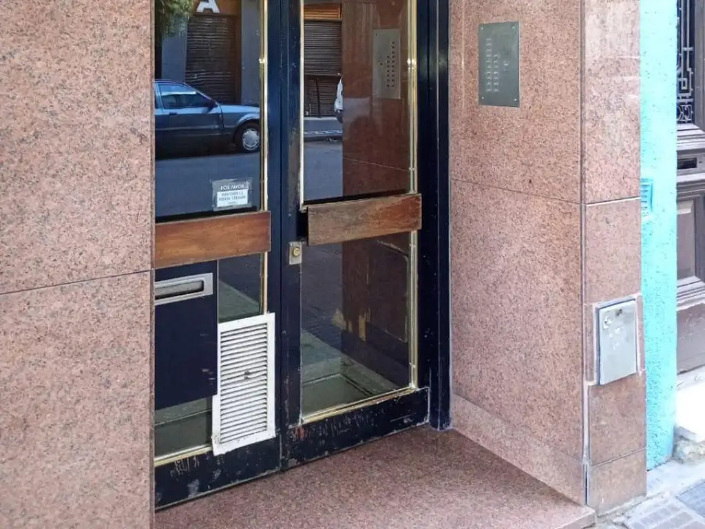 Foto de Departamento a Reciclar en Ubicación Estratégica, imagen 1