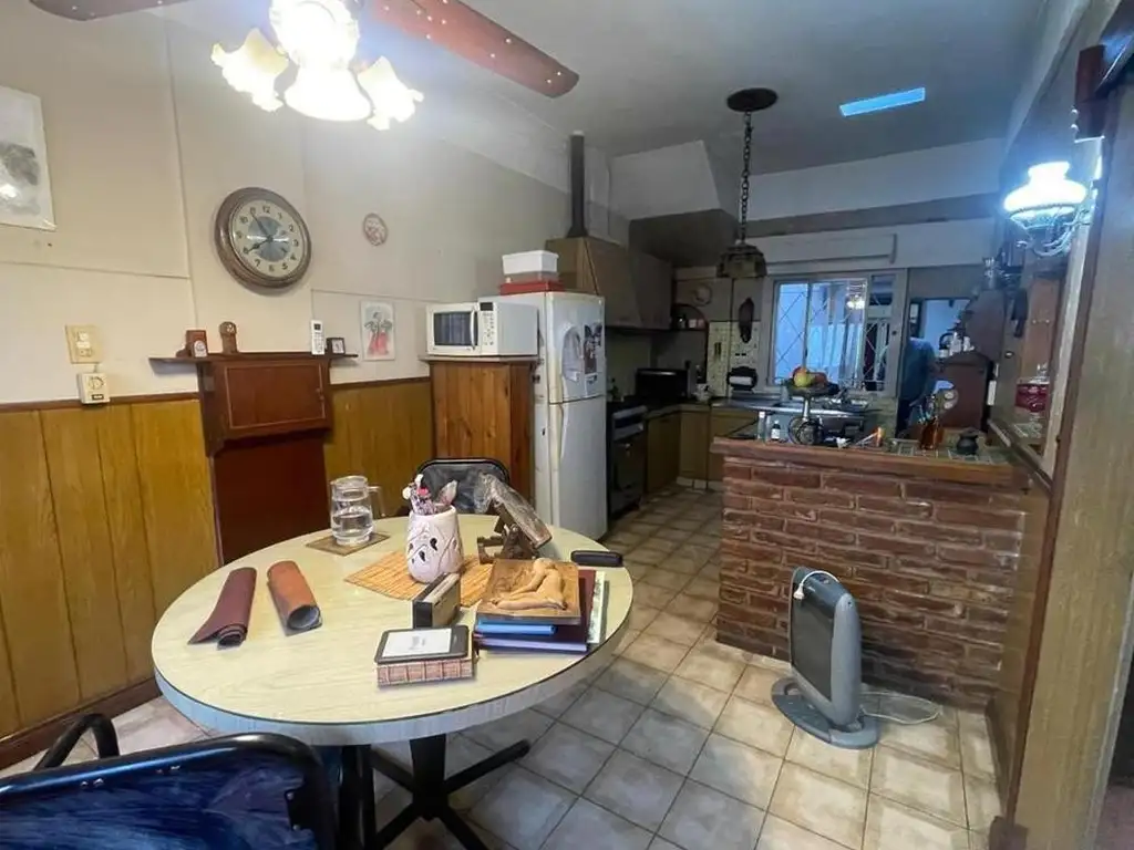 Foto de PH DE 3 AMBIENTES CON LOCAL EN VENTA, imagen 4