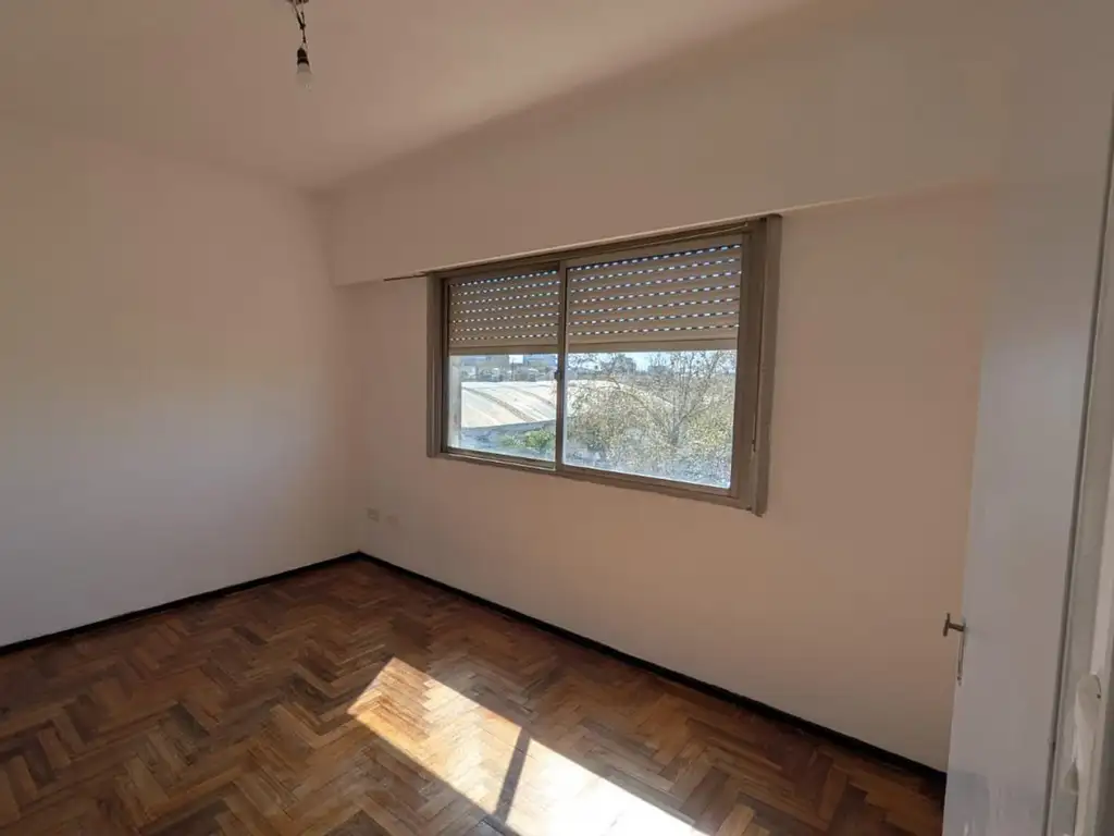 Foto de Departamento tres ambientes con balcón, imagen 2