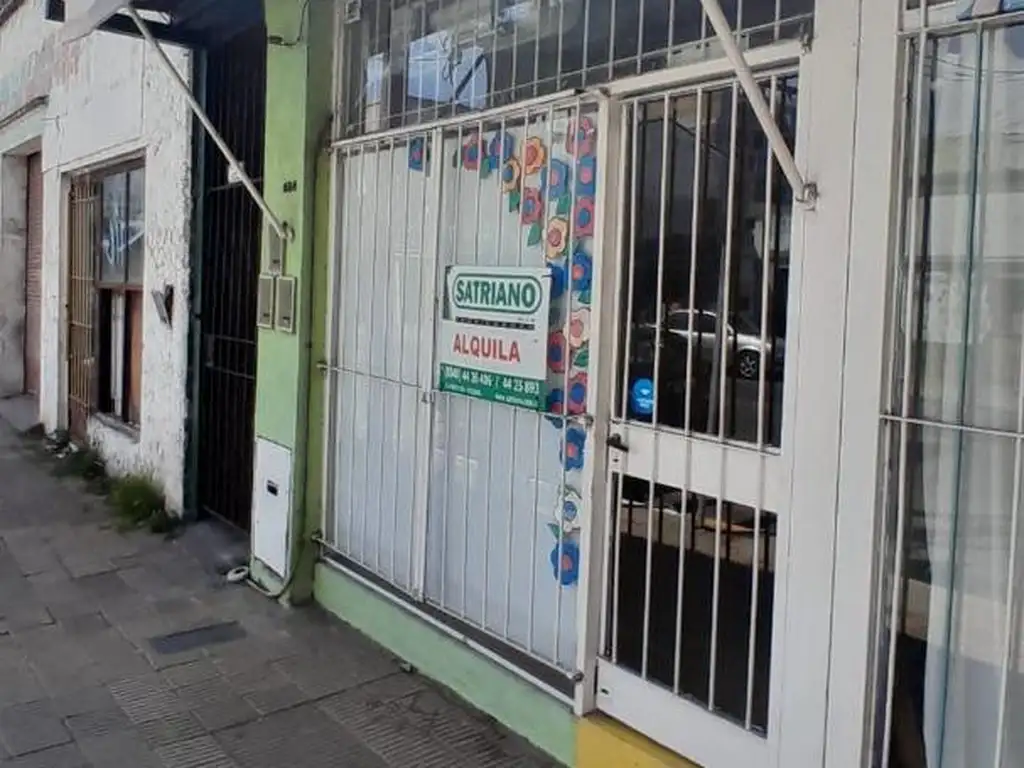 Foto de Local en alquiler sobre avenida, imagen 2