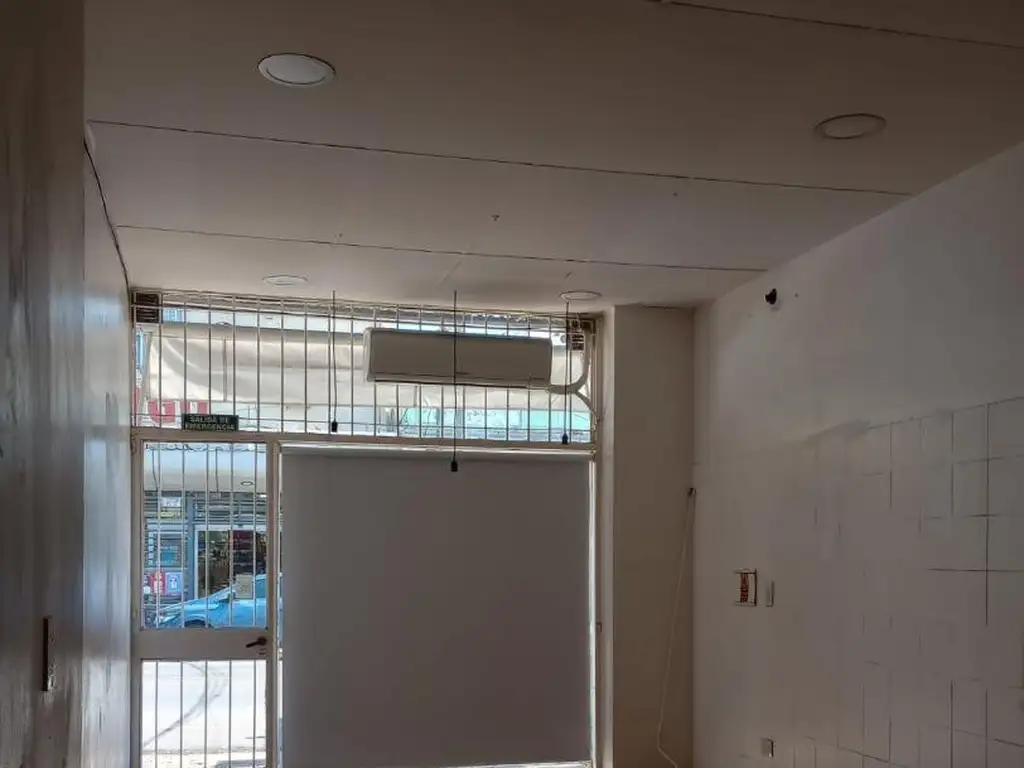 Foto de Local en alquiler sobre avenida, imagen 3