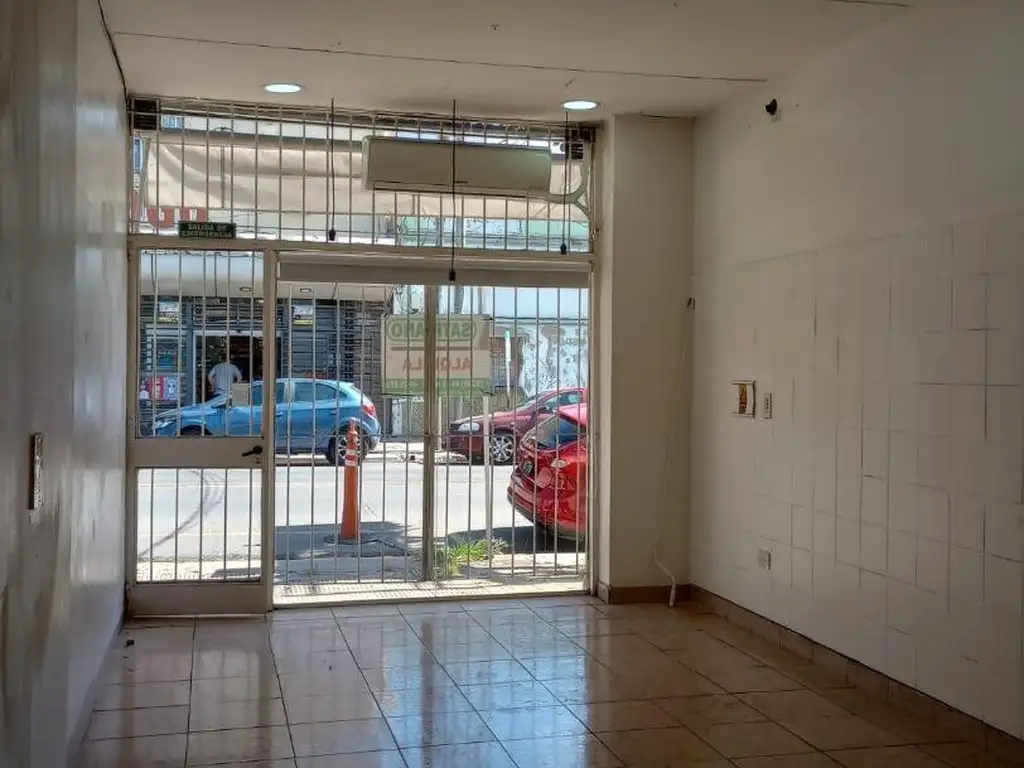 Foto de Local en alquiler sobre avenida, imagen 4