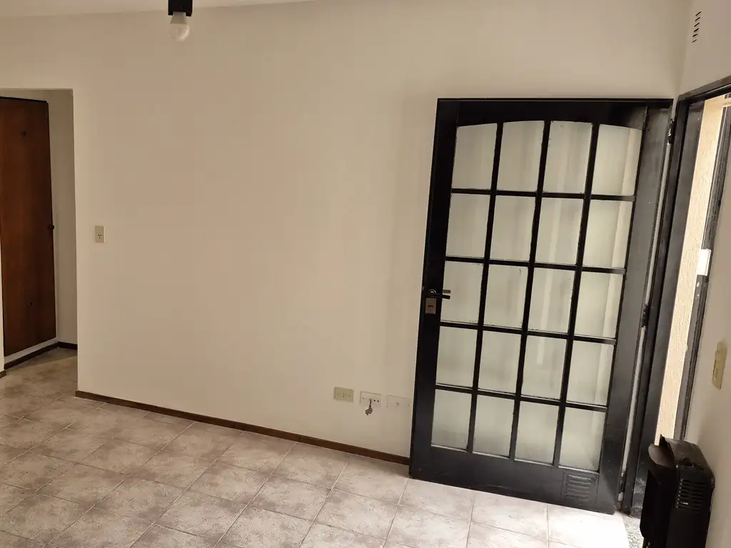 Foto de Departamento tipo casa en alquiler en Monte Castro, imagen 4