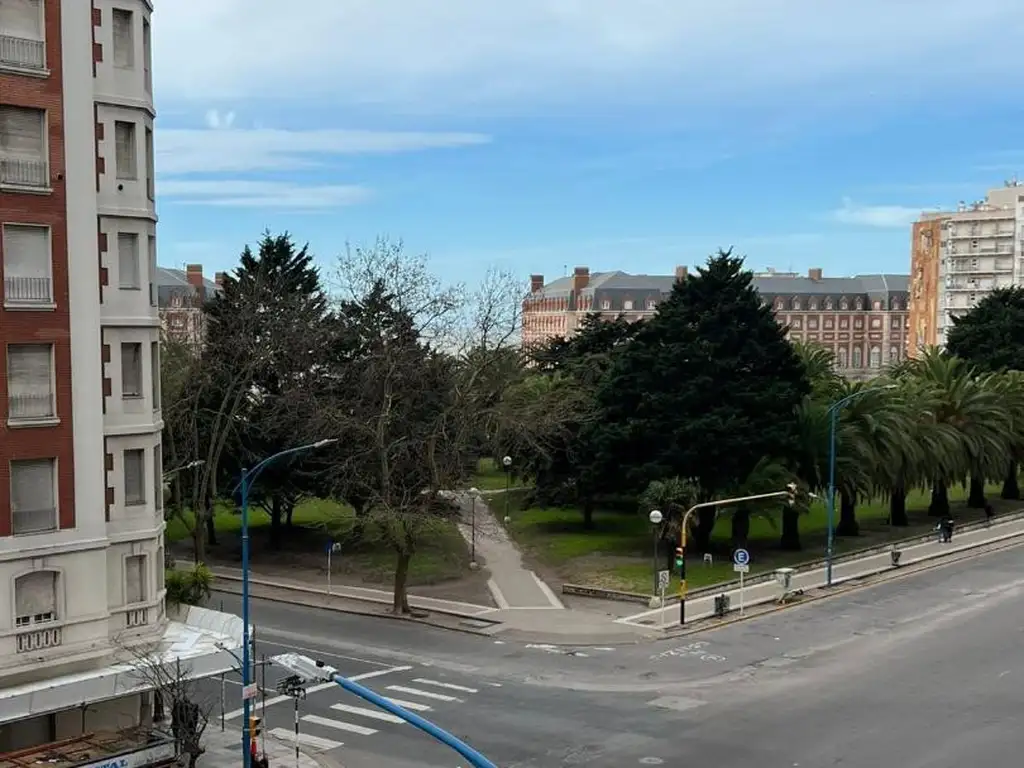 Foto de ALQUILER COCHERA COLON Y BSAS, imagen 1