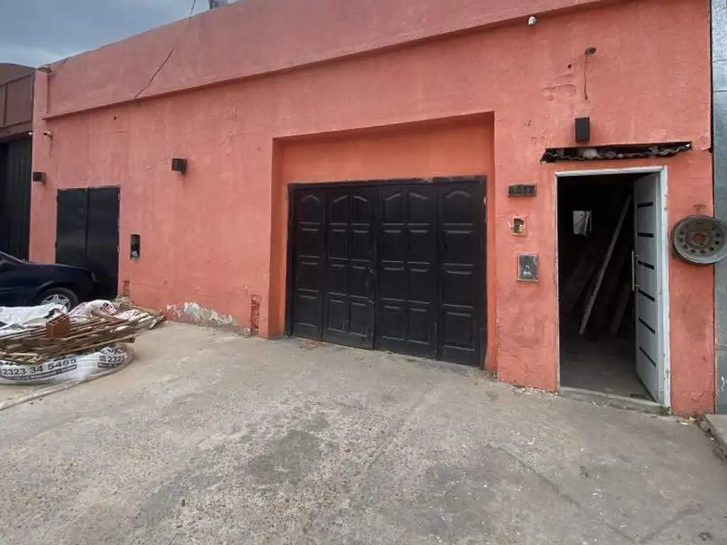 Foto de Alquiler de Galpon Comercial de 243 m² en ruta 192, Lujan, imagen 1