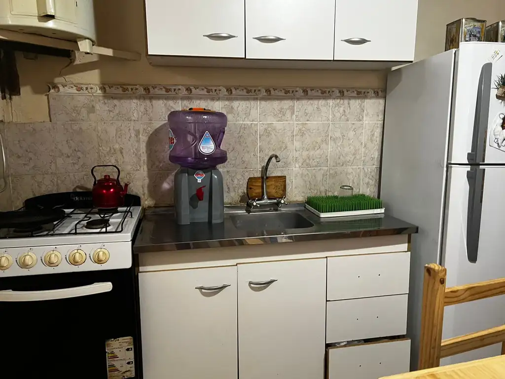 Foto de CASA CON LOCAL Y JARDÍN EN VENTA, GENERAL LAS HERAS, imagen 2