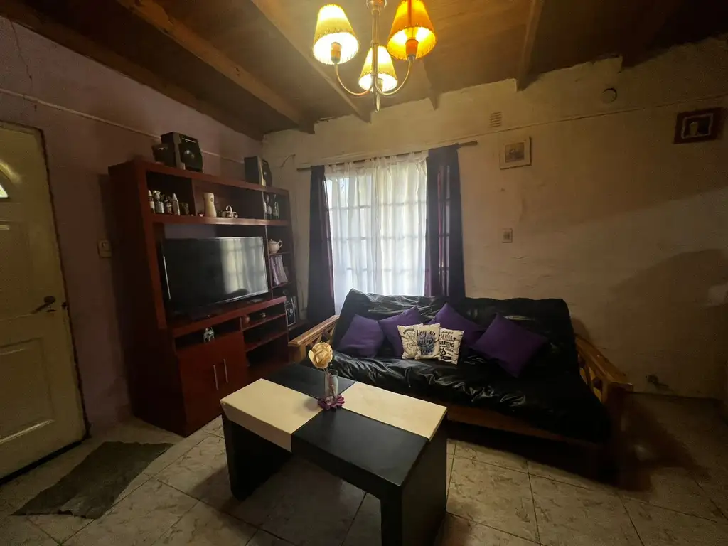 Foto de CASA CON LOCAL Y JARDÍN EN VENTA, GENERAL LAS HERAS, imagen 5