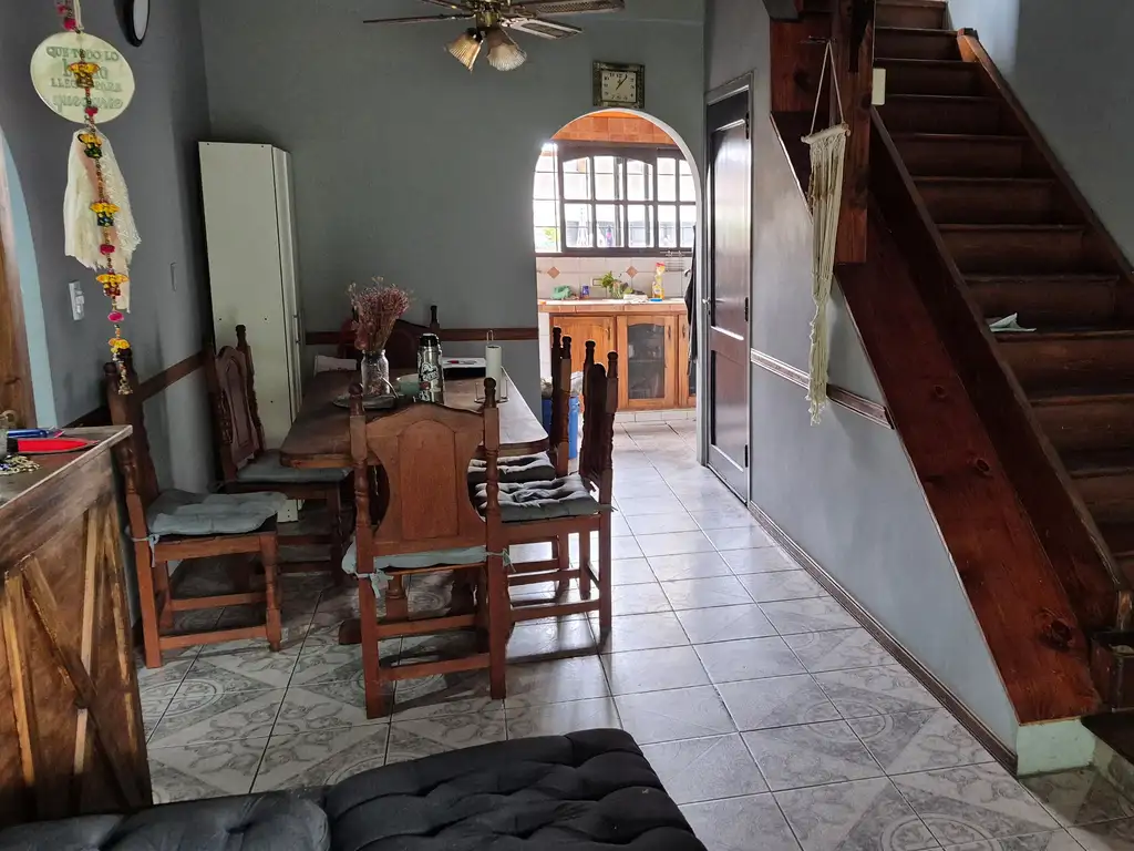 Foto de Tipo casa en dúplex con balcón, patio y quincho + Local, imagen 1