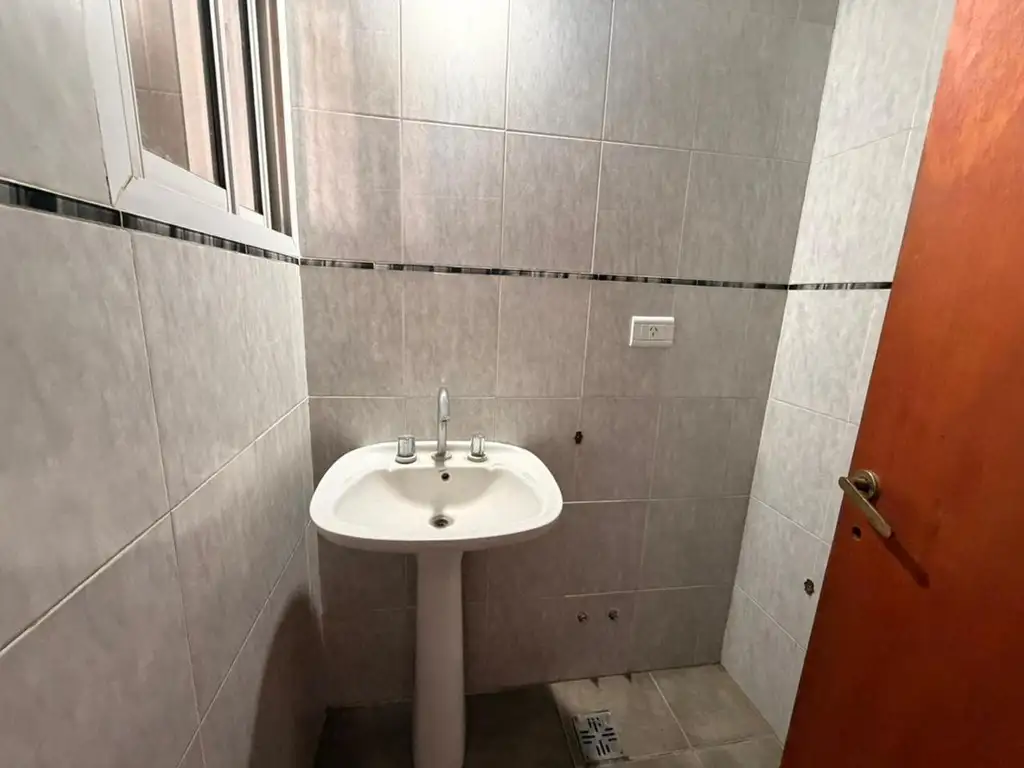 Foto de Local comercial- Ituzaingó norte, imagen 4