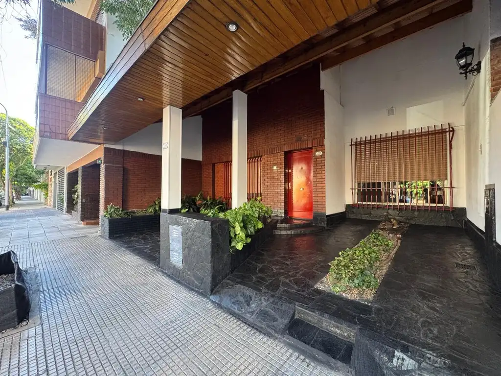 Foto de Casa de 4 ambientes con cochera, terraza y lavadero independiente, imagen 5