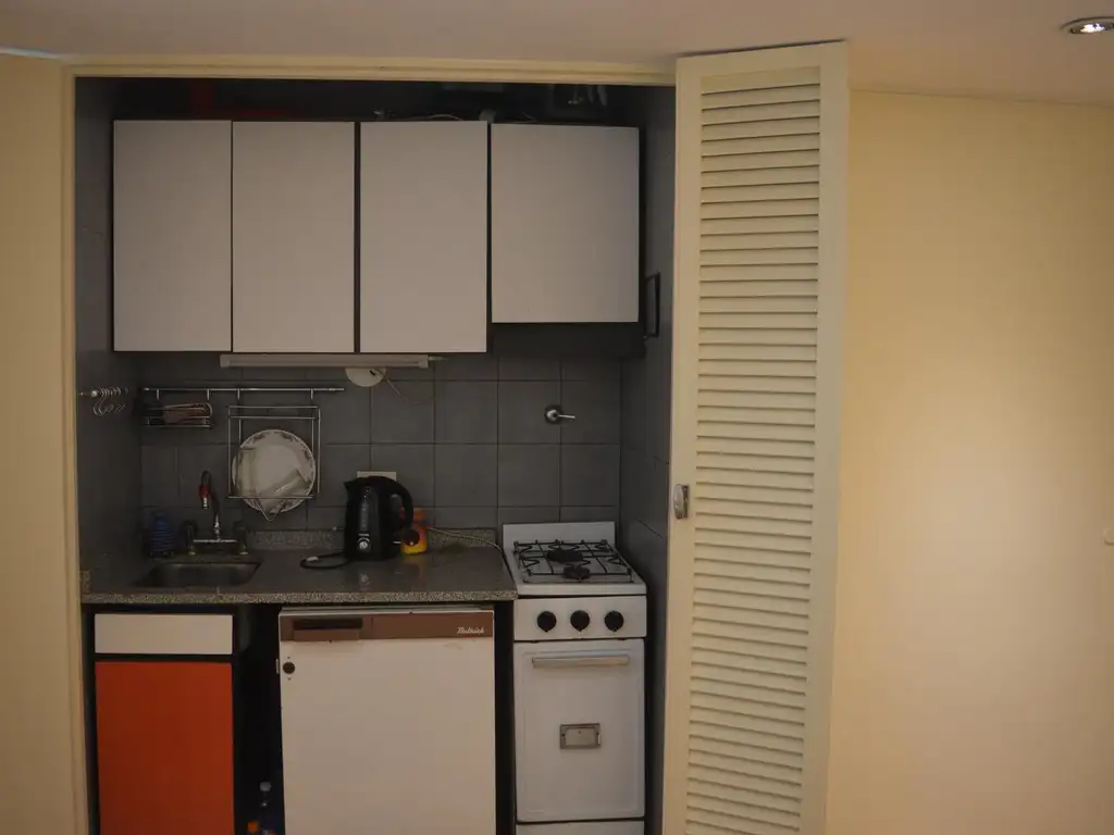 Foto de VENTA Departamento Monoambiente divisible en Retiro al frente, imagen 3