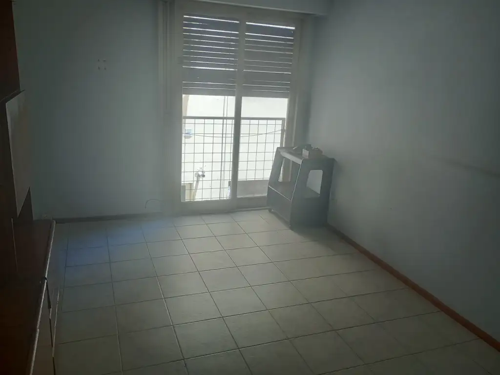 Foto de Departamento en alquiler en Monte Castro, imagen 4