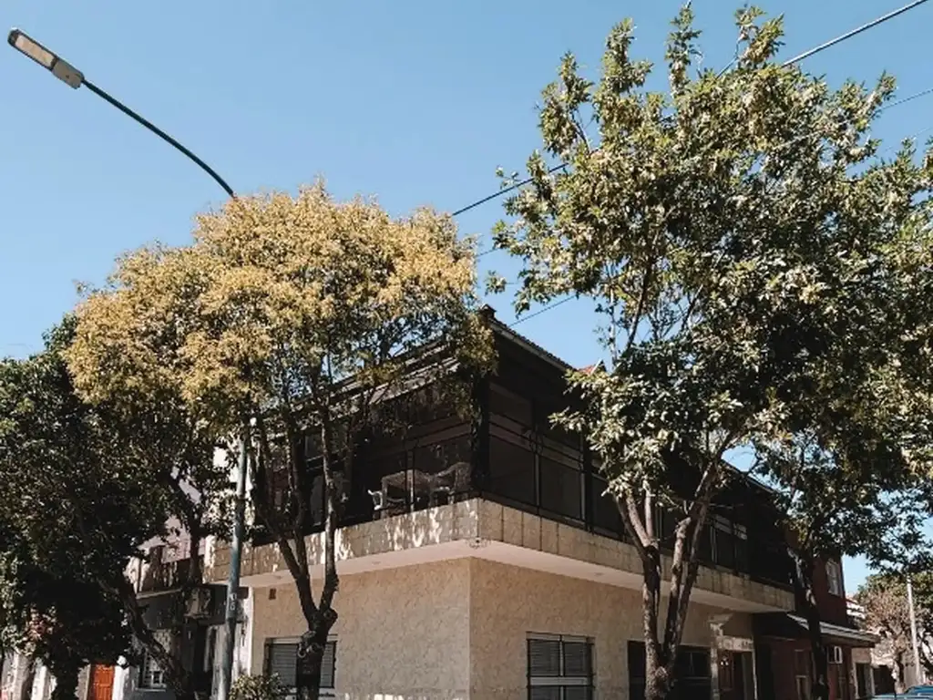 Foto de Departamento tipo casa en venta en Mataderos, imagen 1