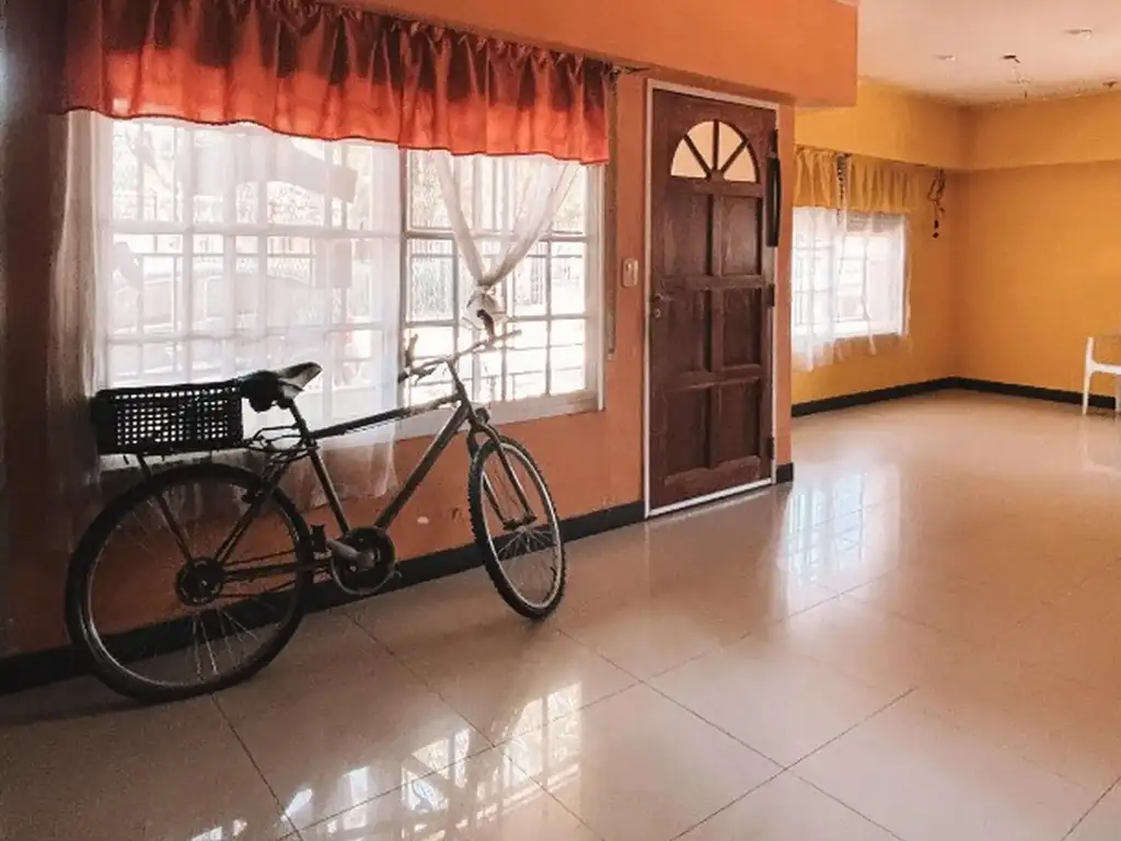 Foto de Departamento tipo casa en venta en Mataderos, imagen 2