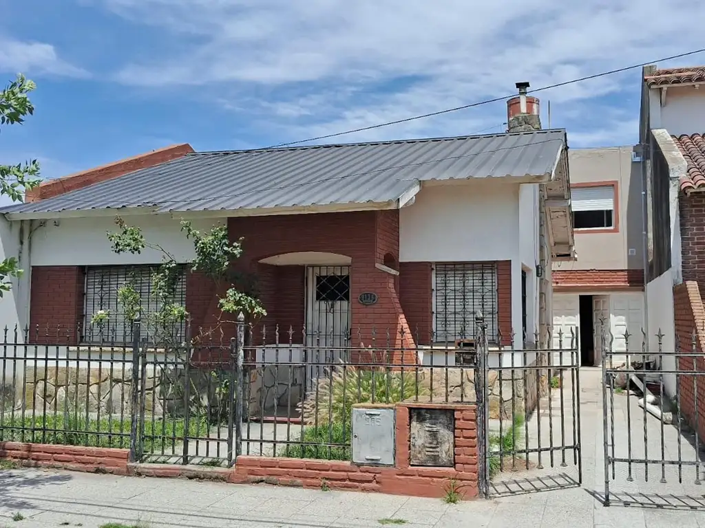 Foto de CHALET MAS PH DE 3 AMB CON COCHERA, imagen 1