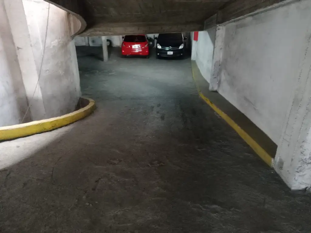 Foto de Cochera en alquiler en Abasto, imagen 3