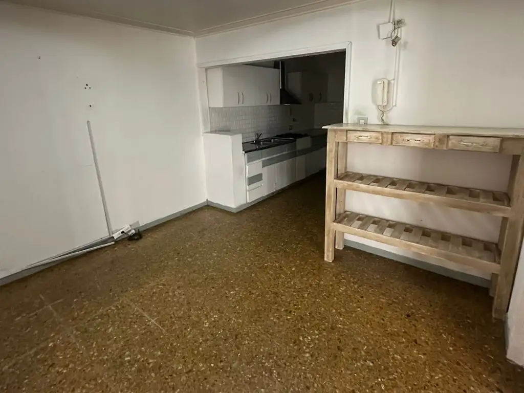 Foto de EXCELENTE PH 4AMB. "TIPO CASA" 198m2tot. PATIO/PARRILLA/TERRAZA/GARAGE, imagen 3