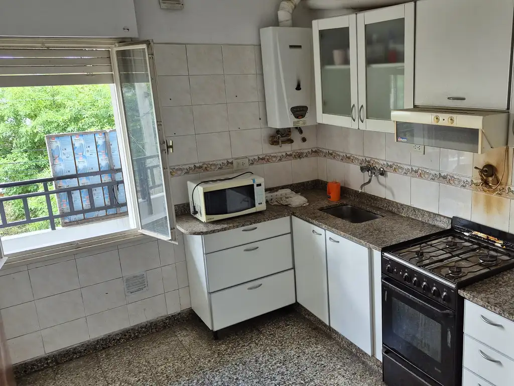 Foto de 3 amb. Tipo casa en 2° Piso al frente. Balcón + Patio, imagen 1