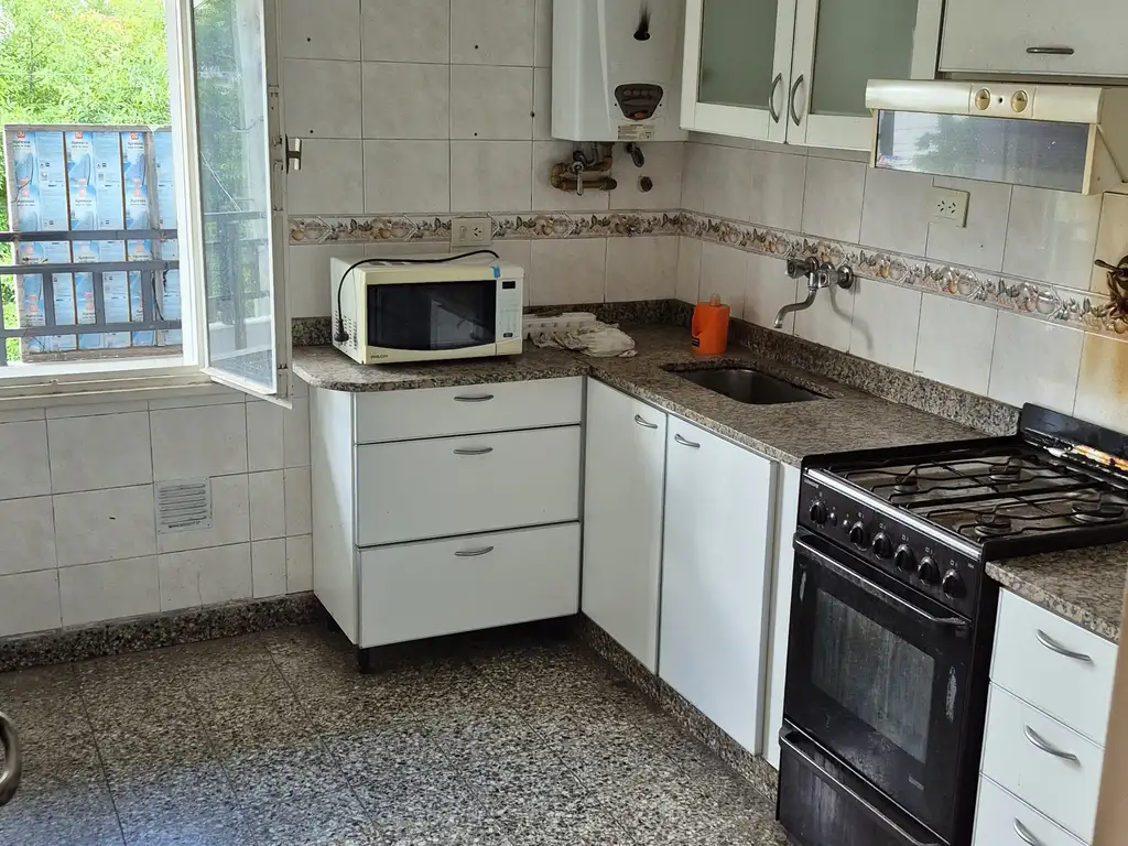 Foto de 3 amb. Tipo casa en 2° Piso al frente. Balcón + Patio, imagen 2