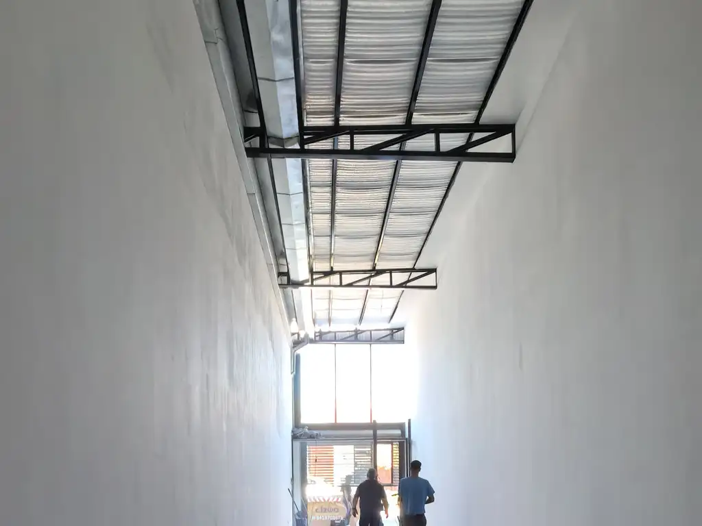 Foto de LOCAL NUEVO A ESTRENAR 123 M2. EN EXCELENTE ZONA COMERCIAL DE VILLA, imagen 2