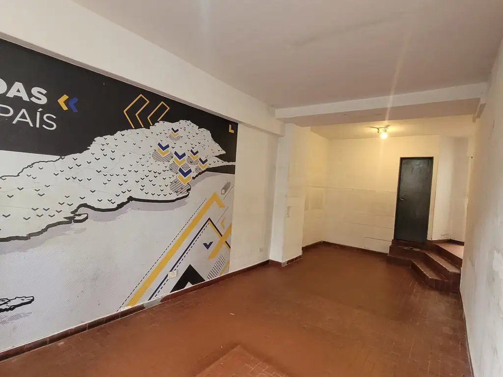 Foto de Excelente Local 47 Mts c/patio Totales Balbín 3300 Saavedra, imagen 5