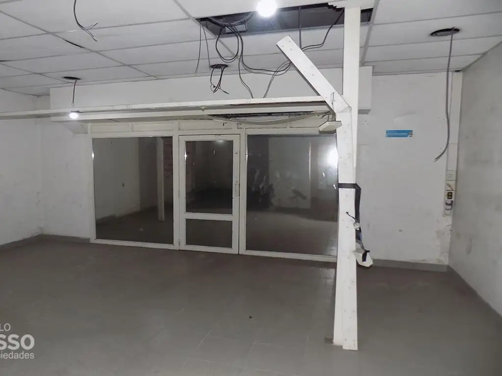 Foto de EXCELENTE LOCAL COMERCIAL s/ Av. VERGARA, imagen 1