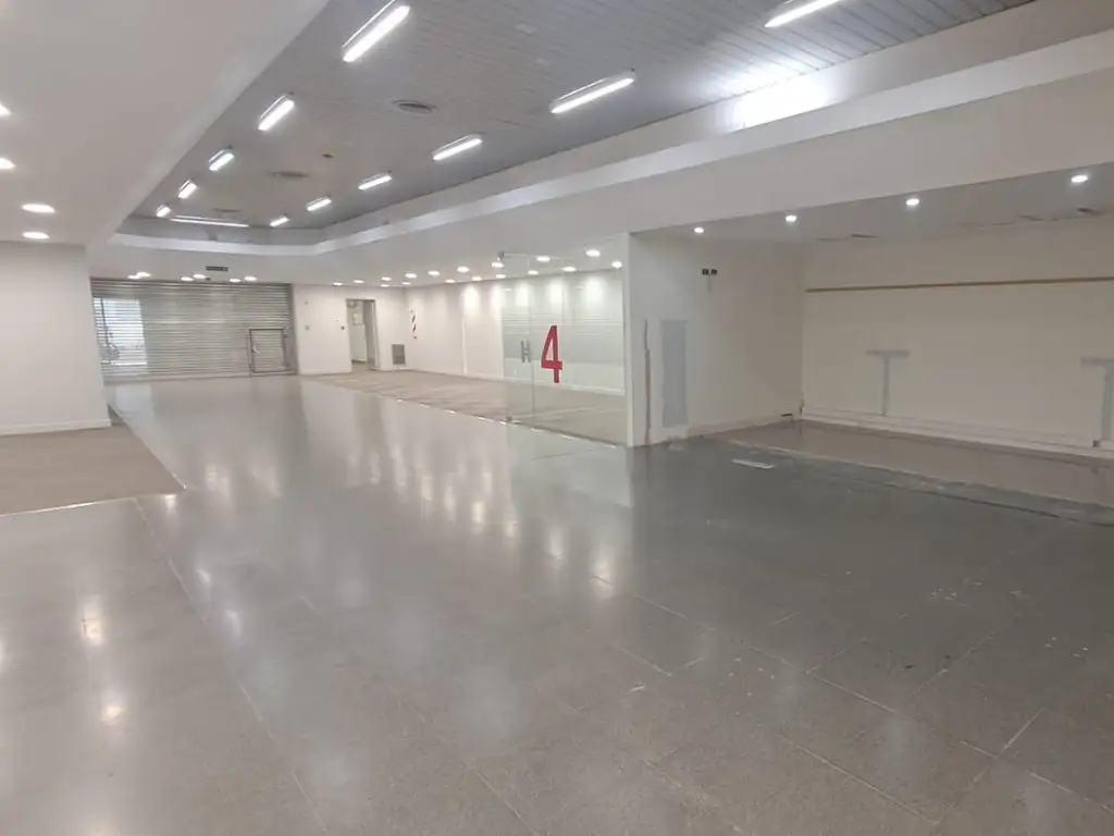 Foto de LOCAL EN 2 PLANTAS EN ZONA COMERCIAL, imagen 1