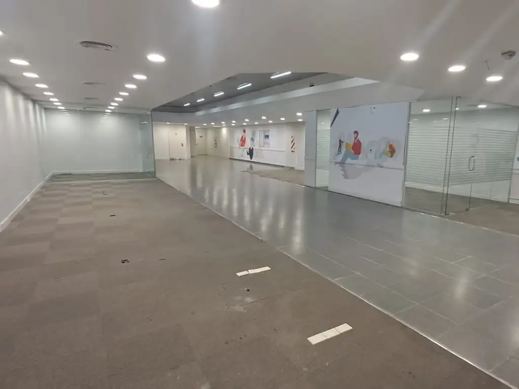 Foto de LOCAL EN 2 PLANTAS EN ZONA COMERCIAL, imagen 2