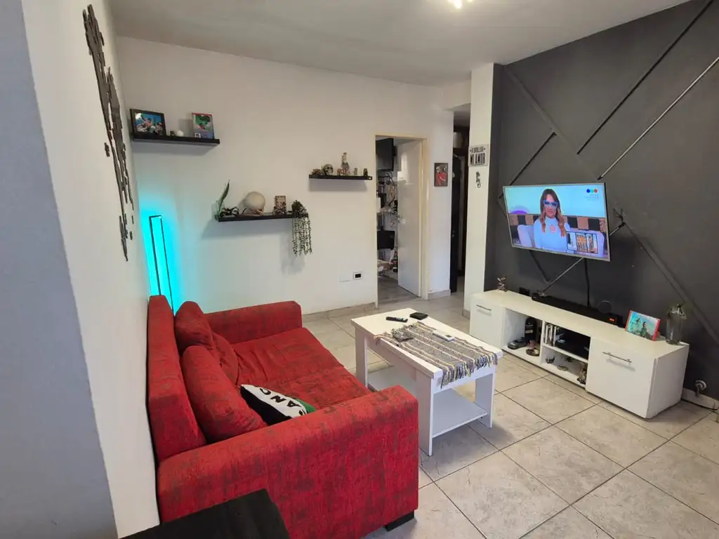 Foto de EXCELENTE TIPO CASA 3 AMB FRENTE CON ENTRADA INDEP - MUY LINDO PATIO Y, imagen 1