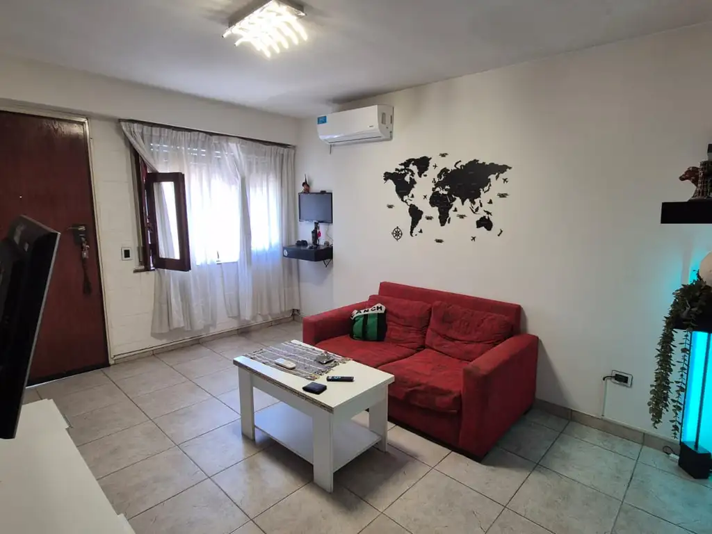 Foto de EXCELENTE TIPO CASA 3 AMB FRENTE CON ENTRADA INDEP - MUY LINDO PATIO Y, imagen 3