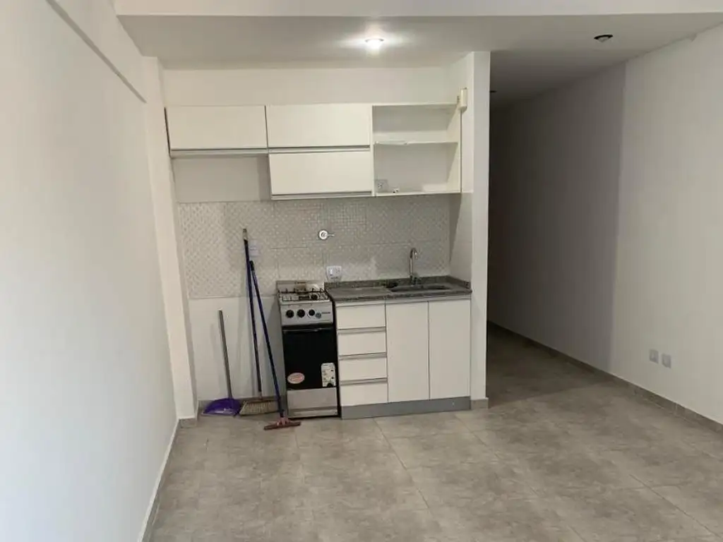 Foto de MONOAMBIENTE DIVISIBLE MUY LUMINOSO SUM Y PARRILLA, imagen 5