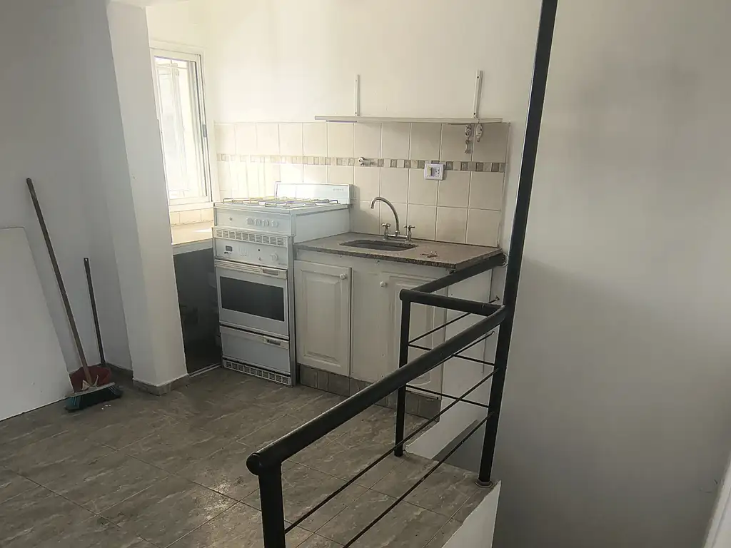 Foto de EXCELENTE DEPARTAMENTO DE 2 AMBIENTES AL FRENTE, imagen 3