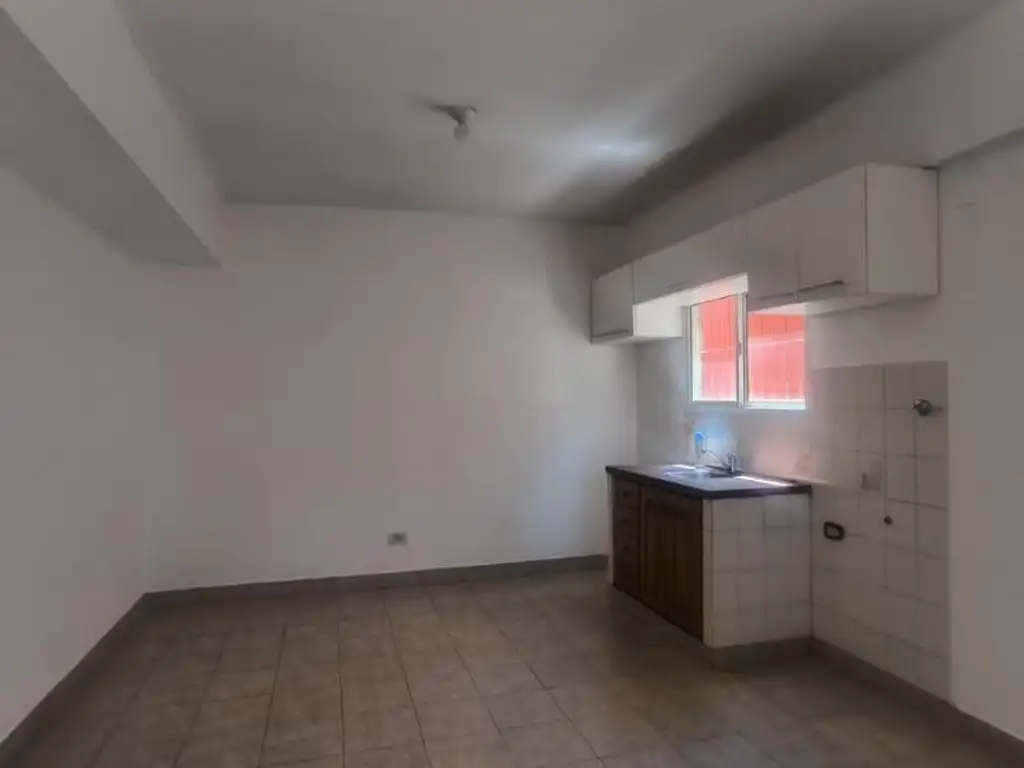 Foto de DEPARTAMENTO DE 1 DORMITORIO B° MIGUEL LANÚS PB, imagen 1
