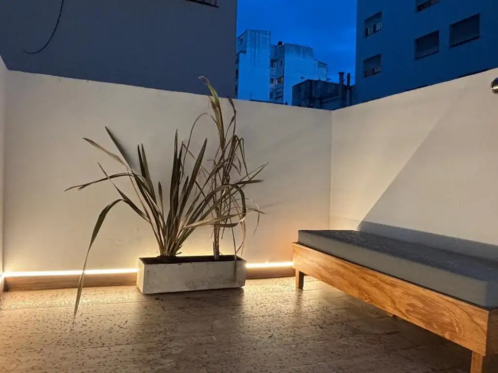 Foto de 3 AMBIENTES A LA CALLE CON BALCON Y GRAN PATIO, imagen 5