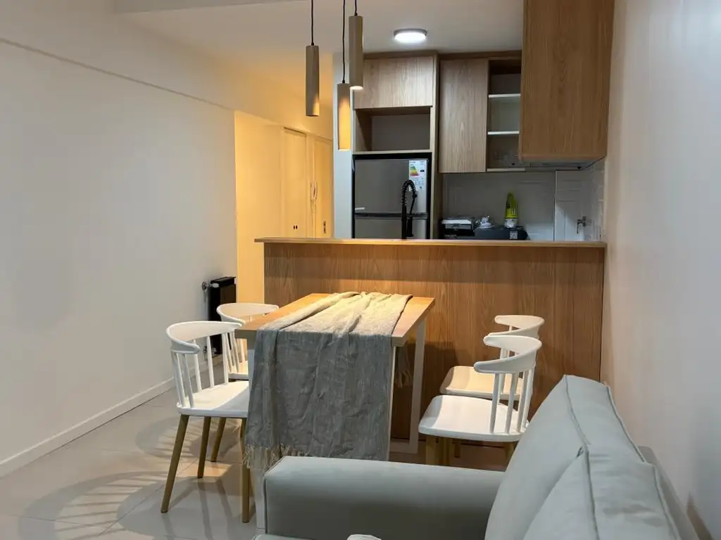 Foto de 3 AMBIENTES A LA CALLE CON BALCON Y GRAN PATIO, imagen 1