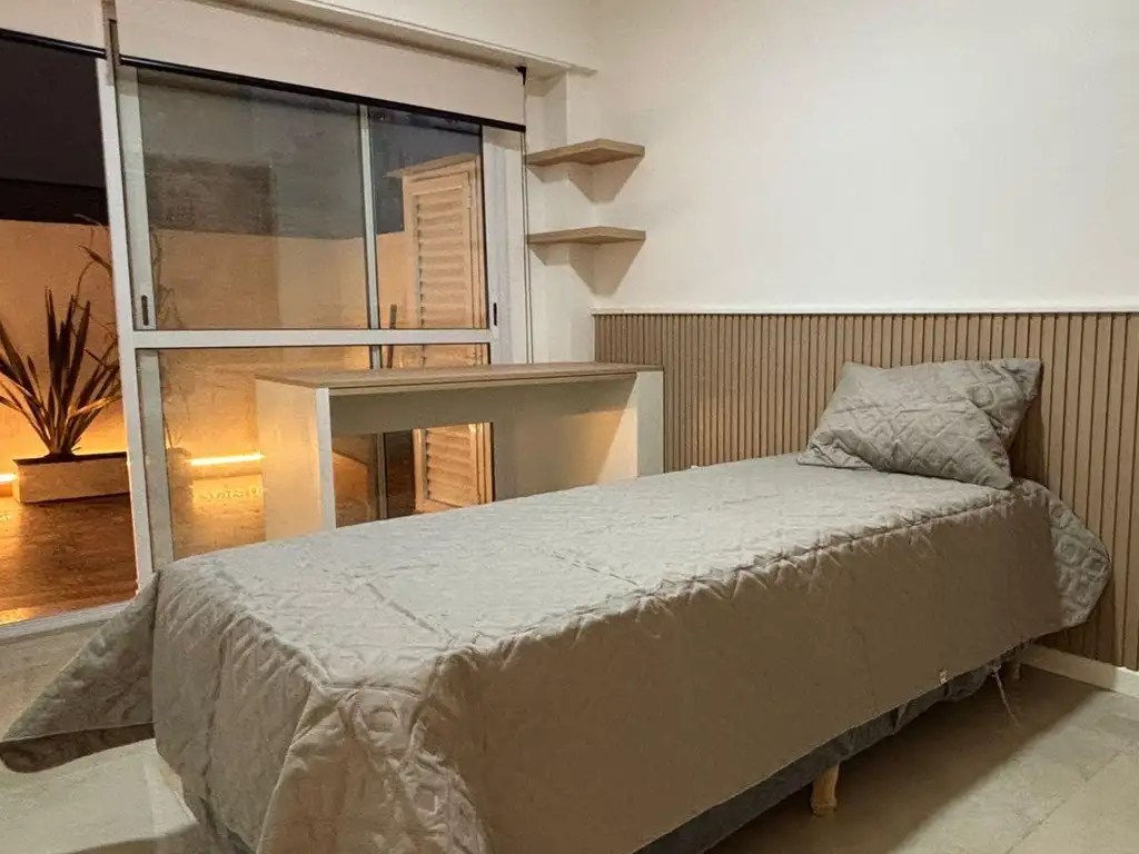 Foto de 3 AMBIENTES A LA CALLE CON BALCON Y GRAN PATIO, imagen 2